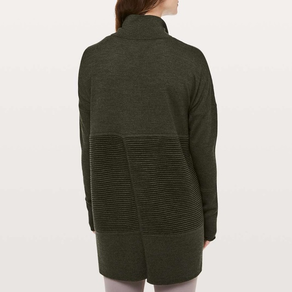 NWT Lululemon merino wool sit in Lotus wrap II khaki green - Picture 2 of 12